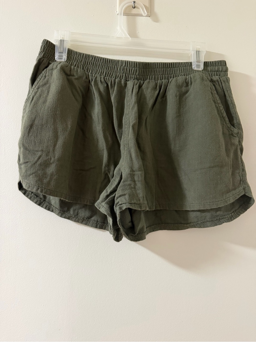 Universal Thread Shorts Women M Green Like New Linen Blend Athletic Drawstring